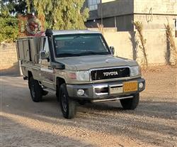 Toyota Land Cruiser 70 Pickup
